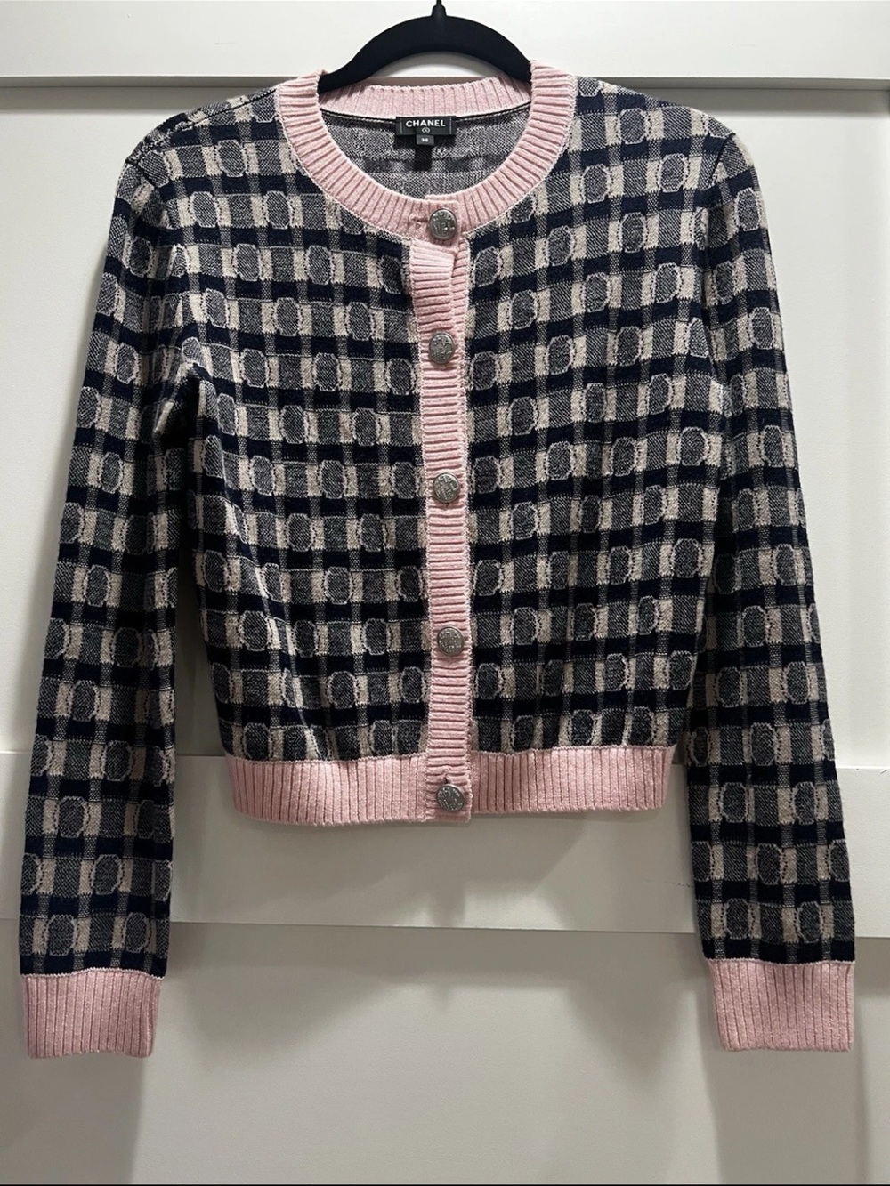 CHANEL 21B Blue Pink Cashmere Cardigan FR 36 Round Neck Long Sleeve